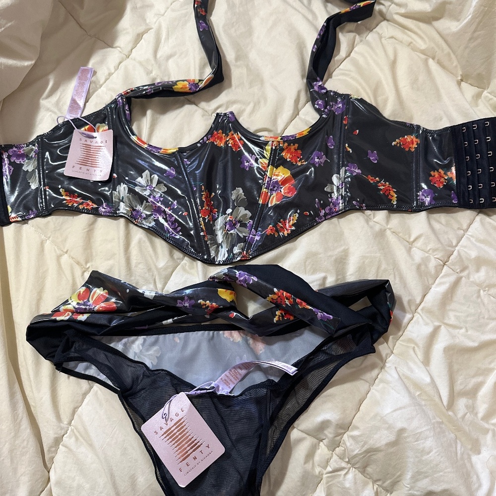 Floral lingerie set